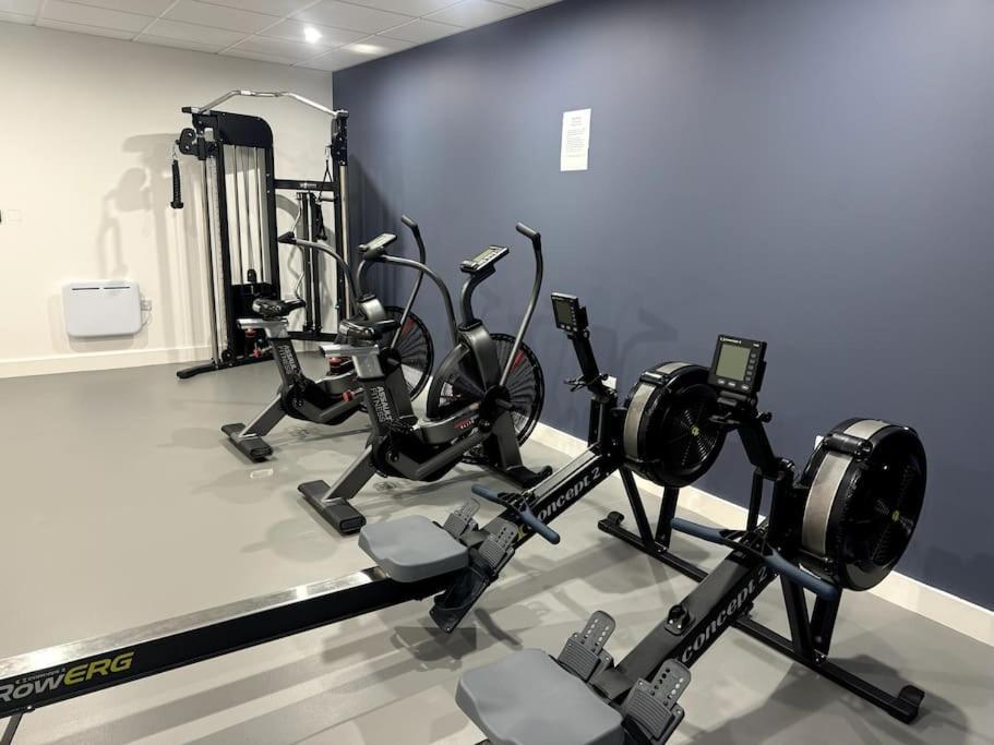 Luxury Oaks Suite, Free Private Parking, 2 Bed 2 Bathroom Apartment, Central Solihull 버밍엄 외부 사진